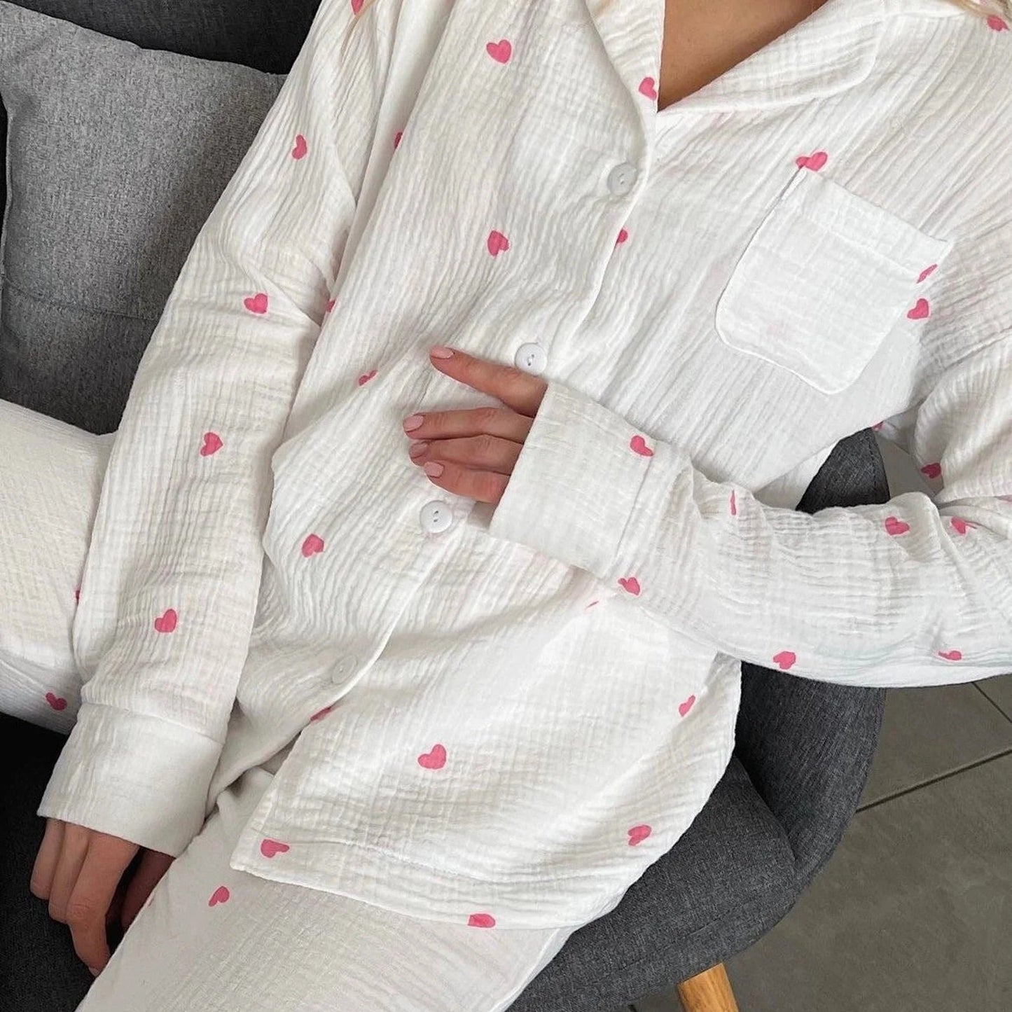 HEDDA - ROSA LÅNGÄRMAD ROMANTISK PYJAMAS MED SMÅ HJÄRTAN