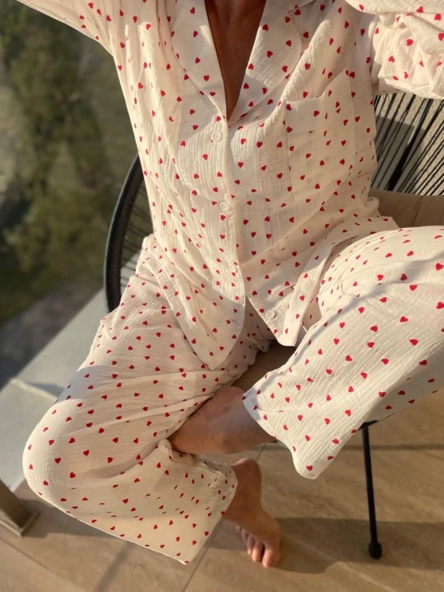 HOLLY - VIT LYXIG SÖT PYJAMAS MED SMÅ HJÄRTAN