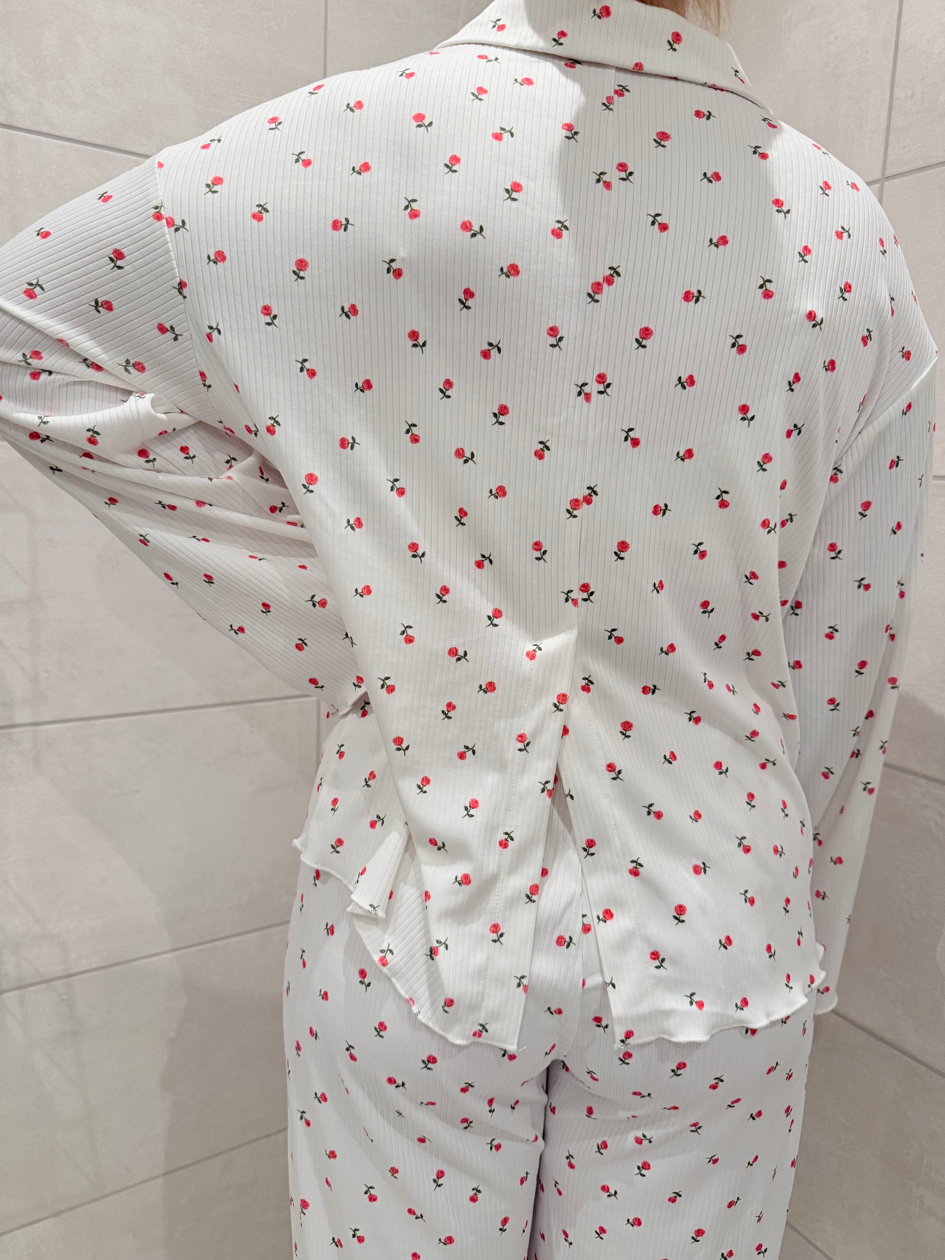 | FÖRBESTÄLLNING ÖPPEN | SWEET BLOSSOM PYJAMASSET