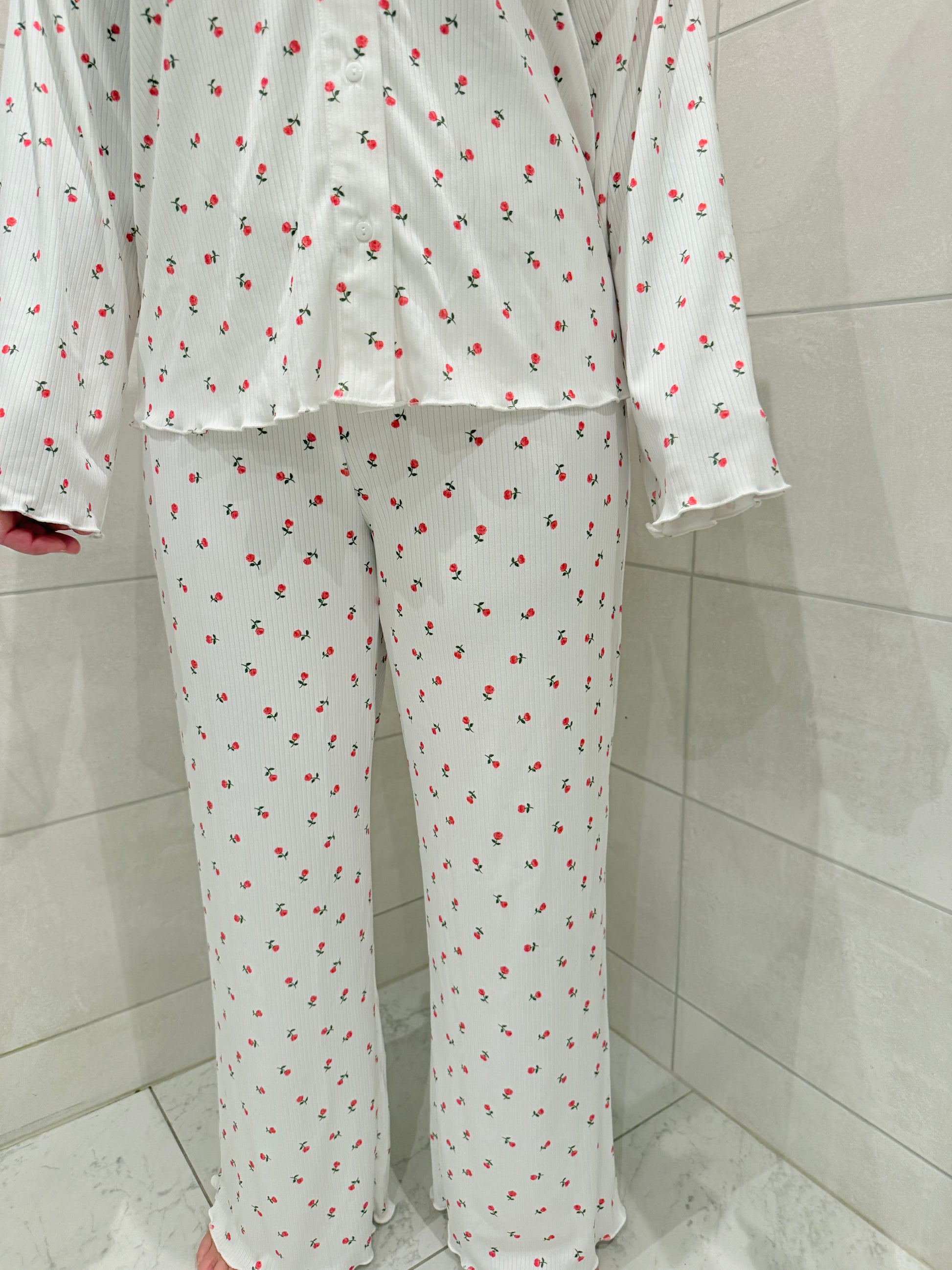 | FÖRBESTÄLLNING ÖPPEN | SWEET BLOSSOM PYJAMASSET