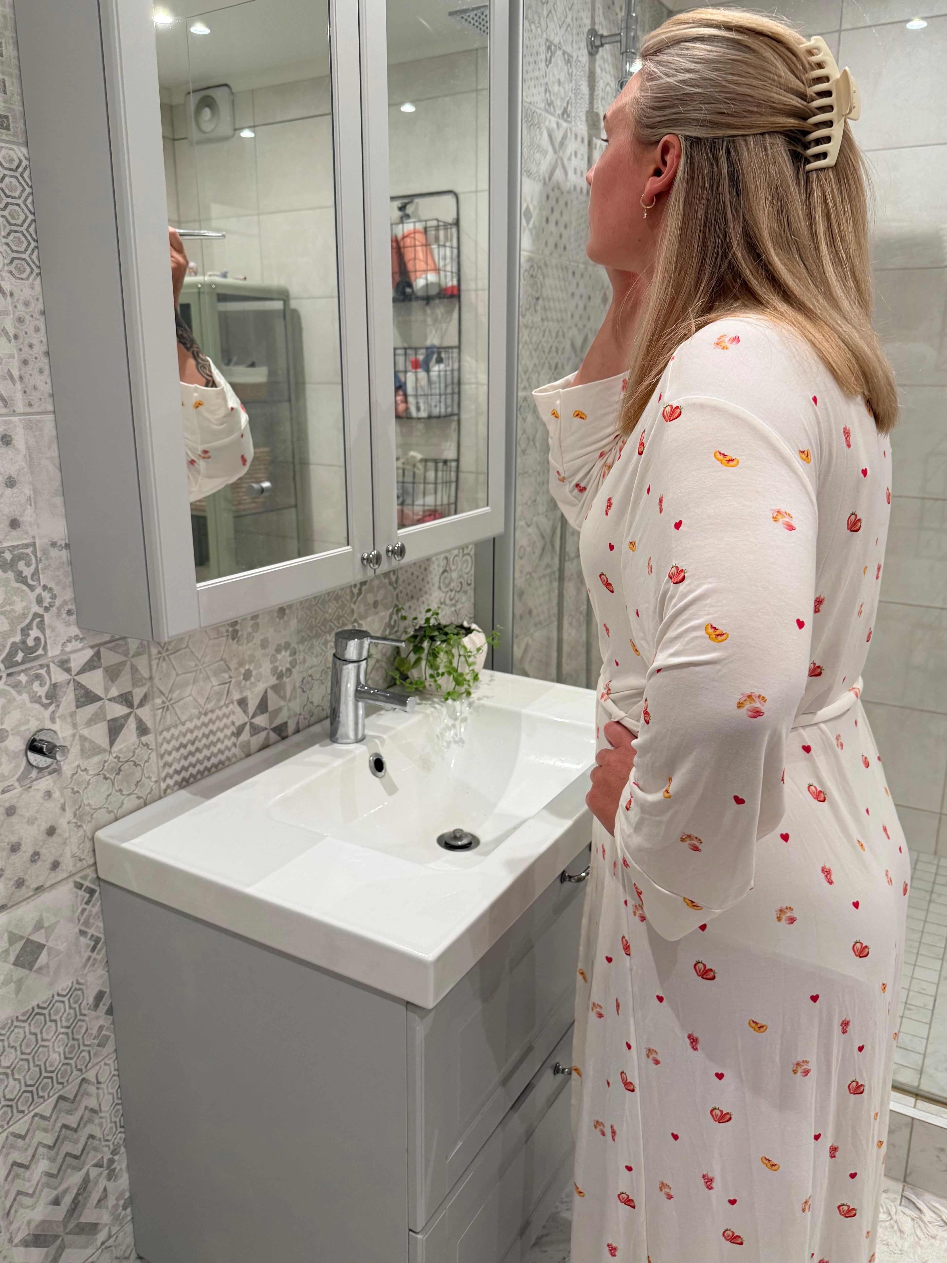 STRAWBERRY MOOD - BATHROBE
