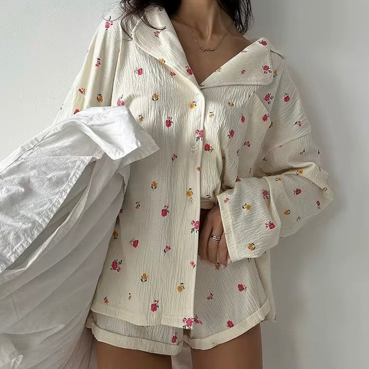 OFELIA - BEAUTIFUL LOUNGEWEAR WITH FLOWERS