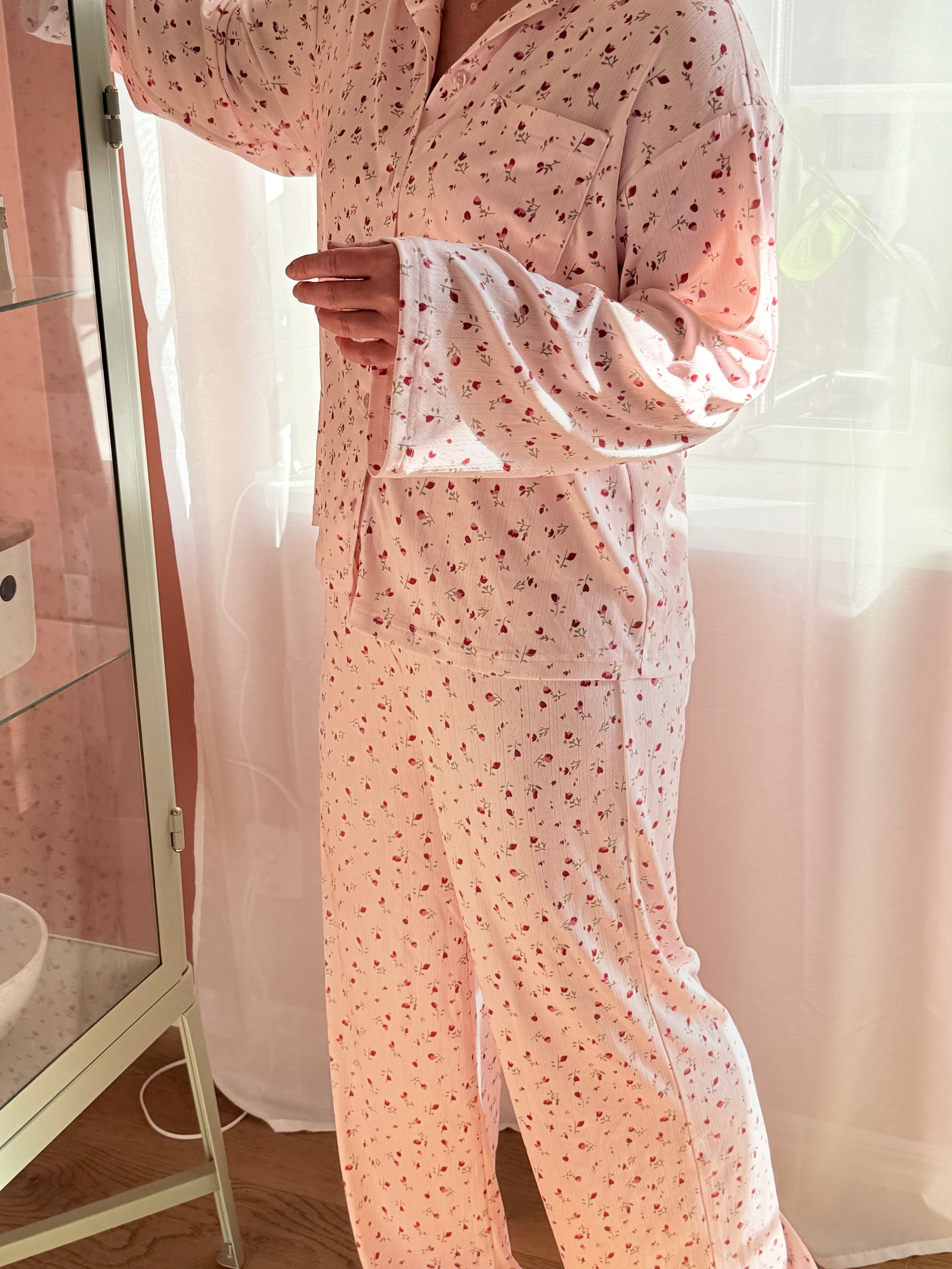 | FÖRBESTÄLLNING ÖPPEN |   ROMANTIC BLOM