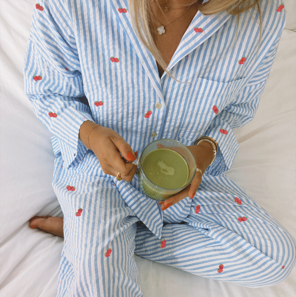 STRAWBERRY - STRIPED PYJAMAS SET WITH STRAWBERRIES IN BUCKET WAVE
