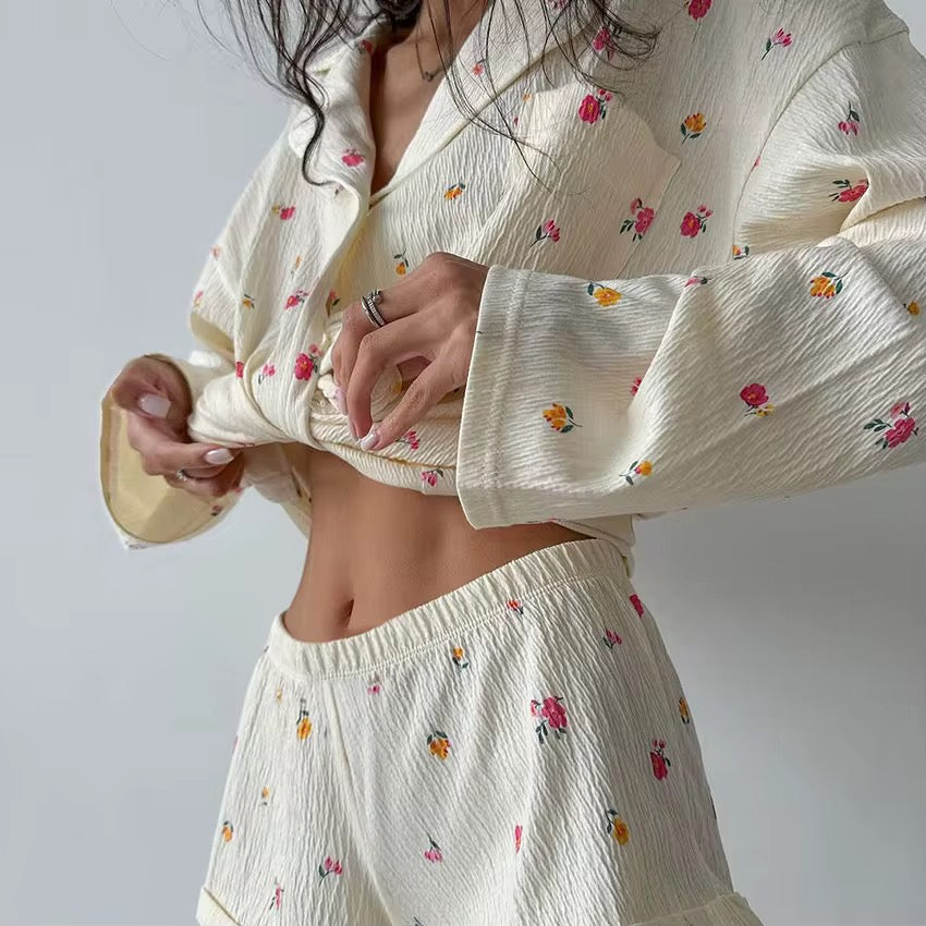 OFELIA - BEAUTIFUL LOUNGEWEAR WITH FLOWERS