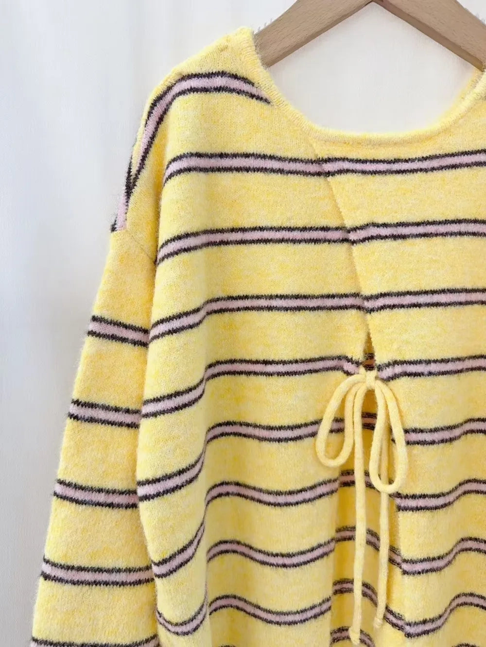 Honey bee knit