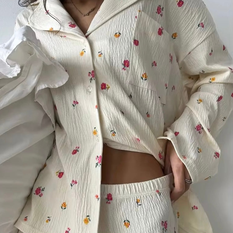OFELIA - BEAUTIFUL LOUNGEWEAR WITH FLOWERS