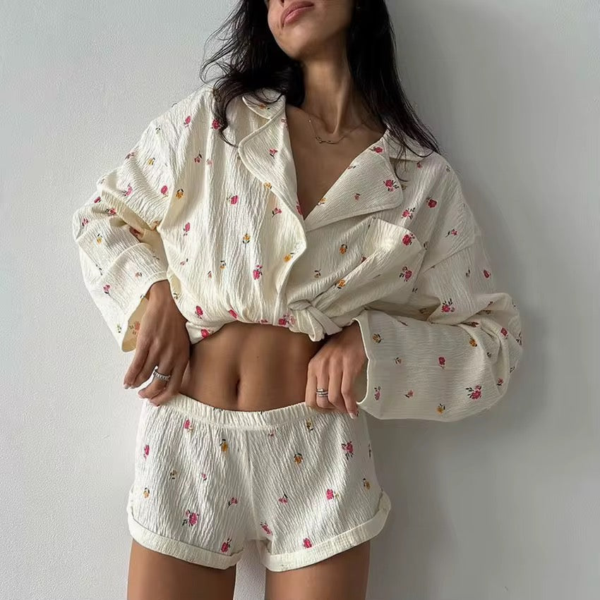 OFELIA - BEAUTIFUL LOUNGEWEAR WITH FLOWERS
