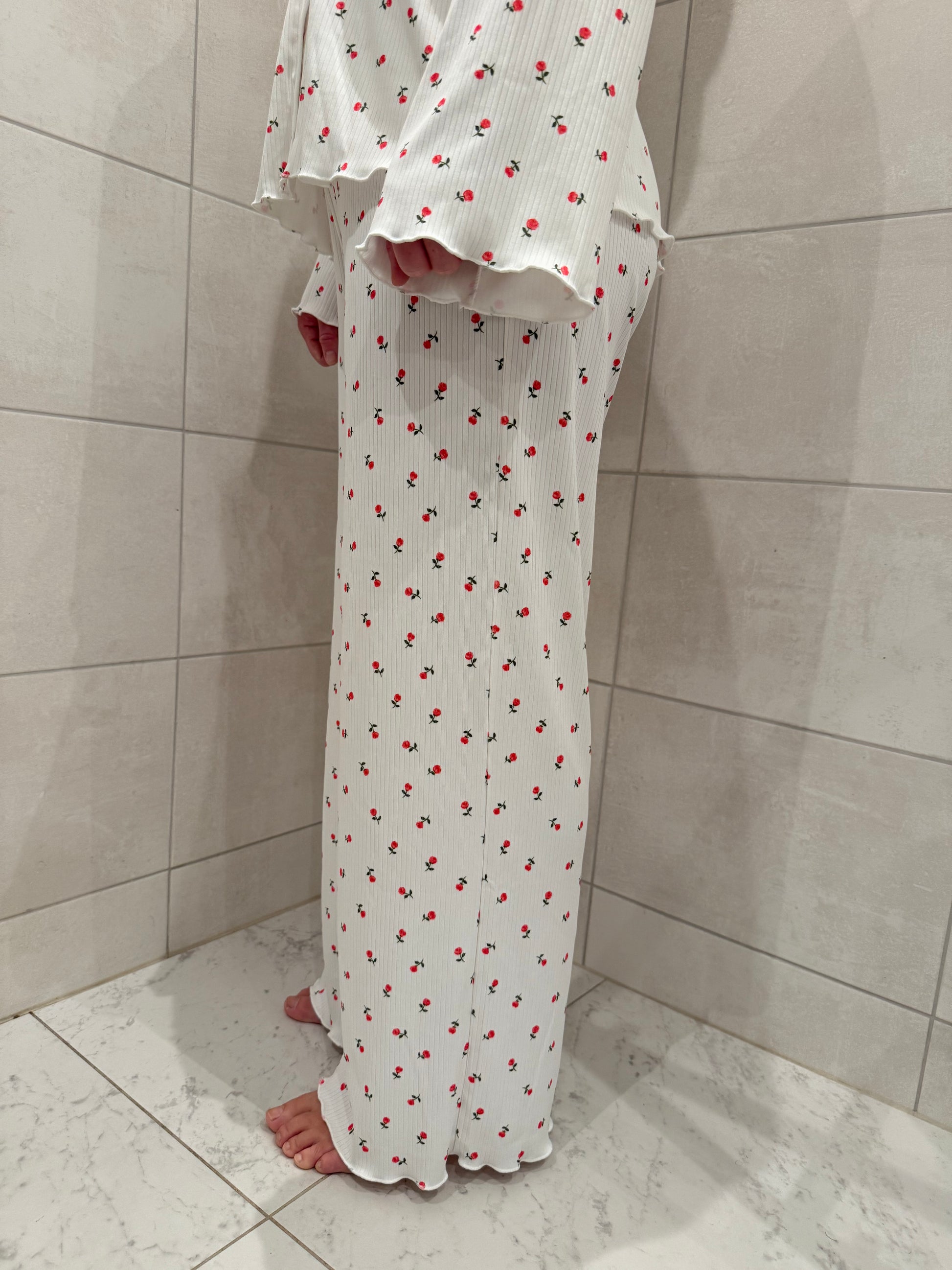 | FÖRBESTÄLLNING ÖPPEN | SWEET BLOSSOM PYJAMASSET