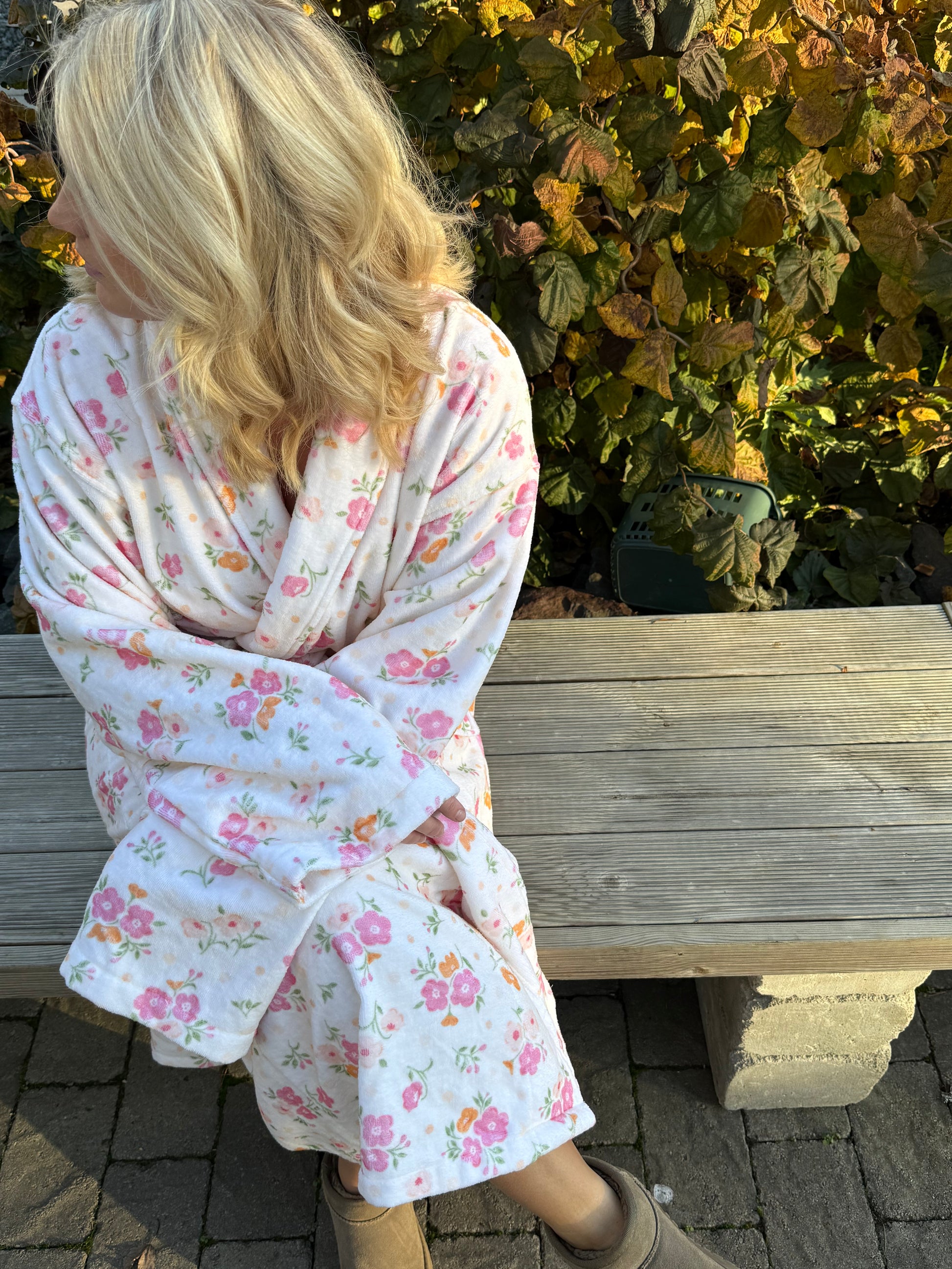 | FÖRBESTÄLLNING ÖPPEN | SUNDAY ROSE MORGONROCK