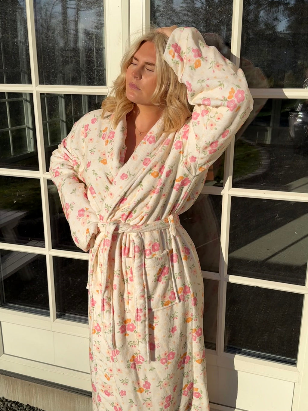 | FÖRBESTÄLLNING ÖPPEN | SUNDAY ROSE MORGONROCK