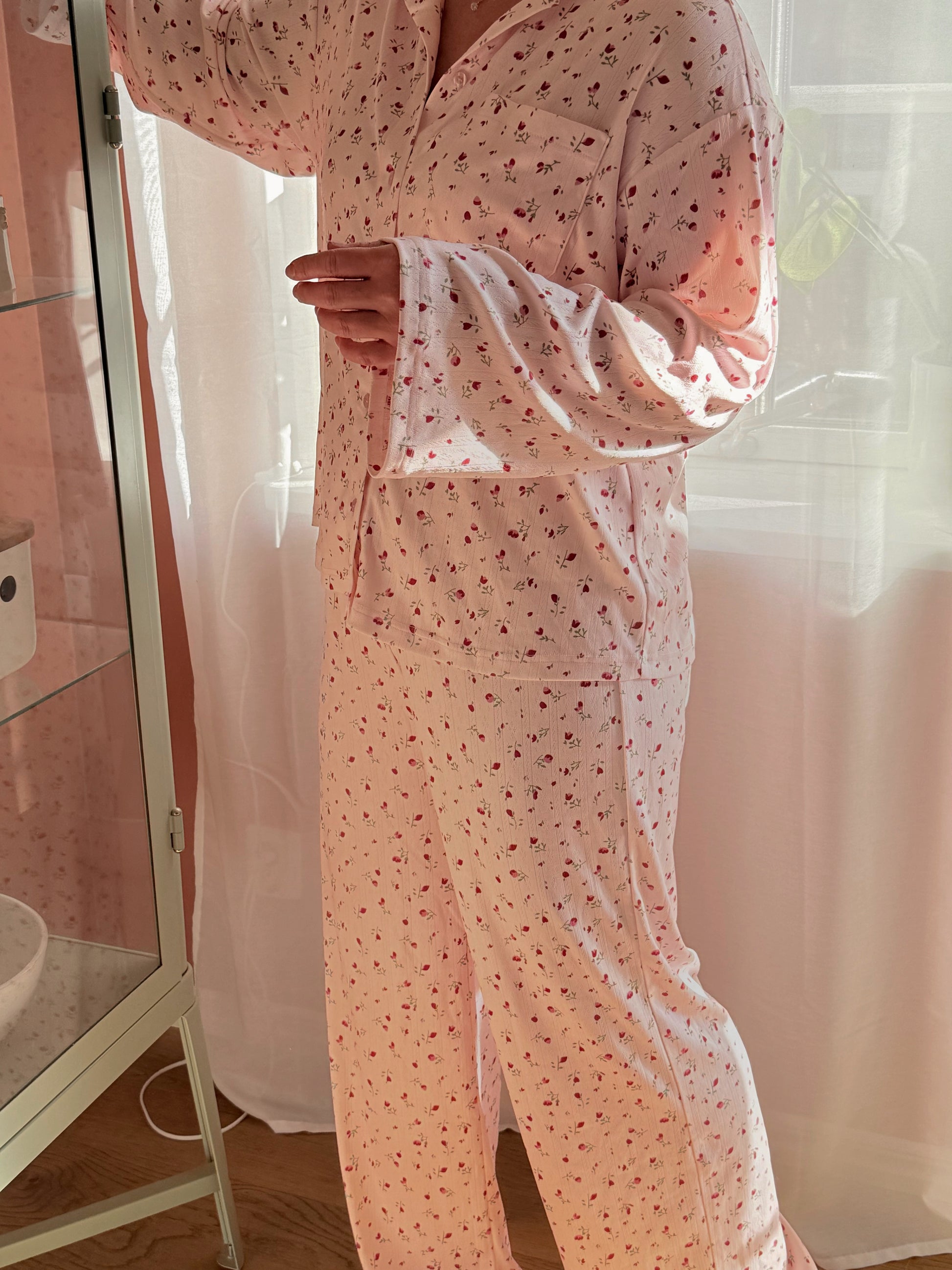 | FÖRBESTÄLLNING ÖPPEN |   ROMANTIC BLOM