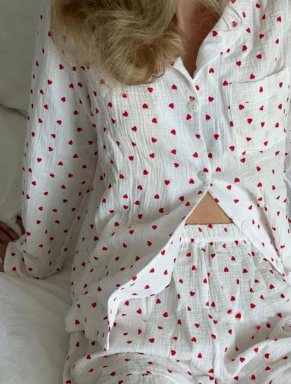 HOLLY - VIT LYXIG SÖT PYJAMAS MED SMÅ HJÄRTAN