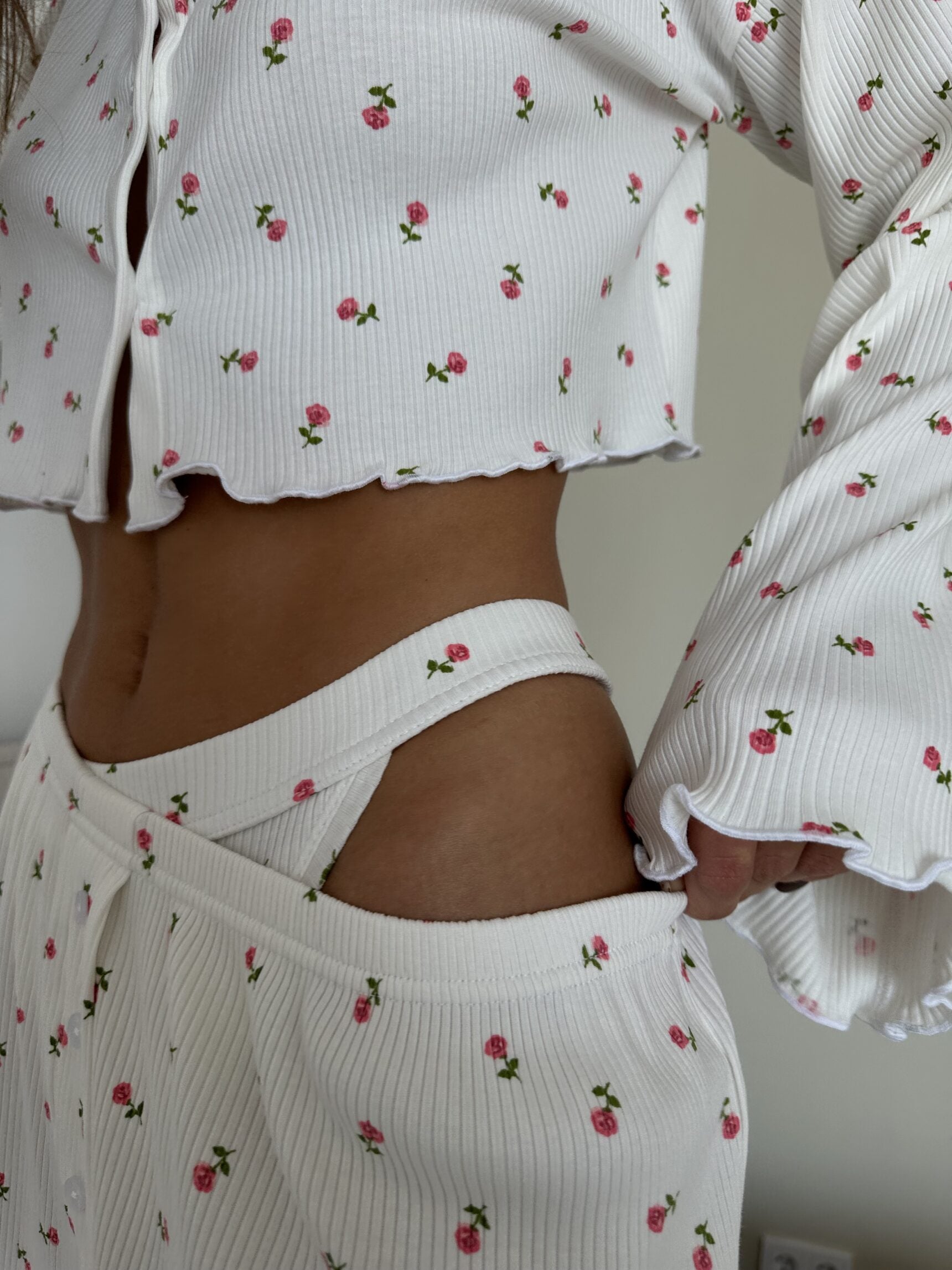 FILIPPA - WHITE PYJAMAS SET WITH PINK FLOWERS